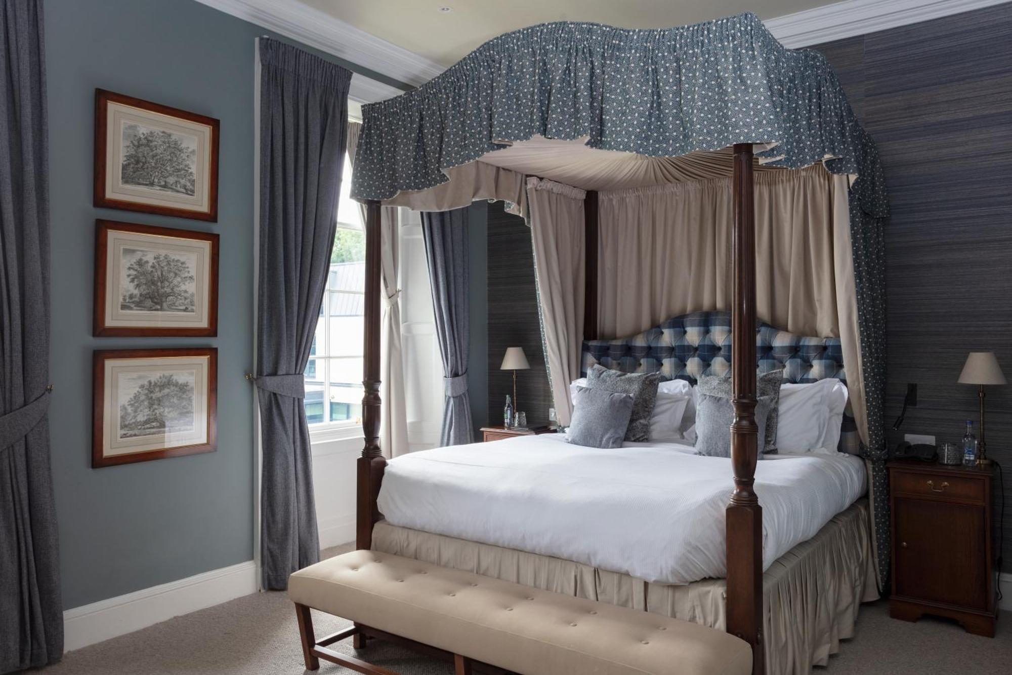 Schloss Roxburghe, Part Of Destination By Hyatt Exterior foto A bedroom at the hotel
