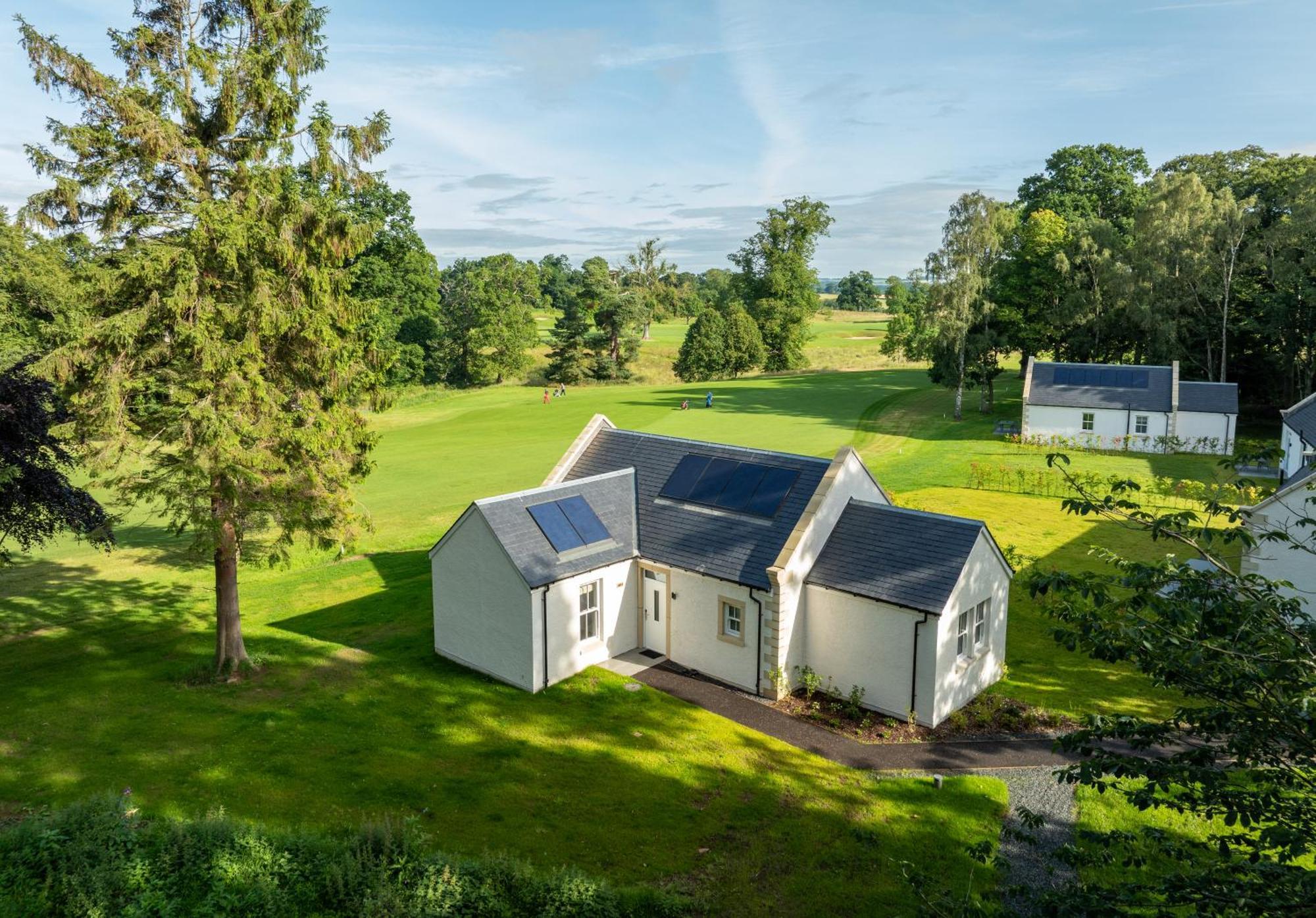 Schloss Roxburghe, Part Of Destination By Hyatt Exterior foto The old stable block at the centre of the estate