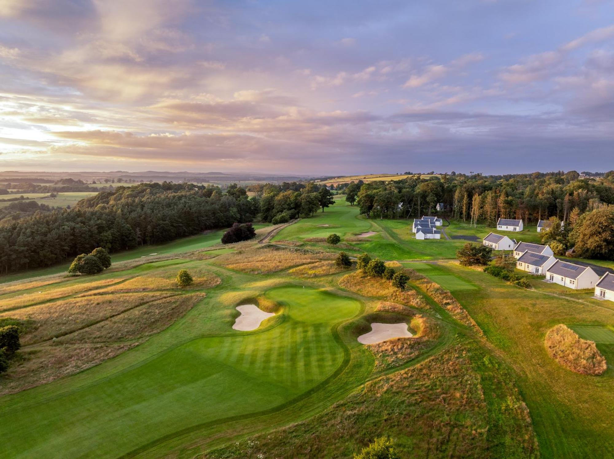 Schloss Roxburghe, Part Of Destination By Hyatt Exterior foto The 18th hole at the Old Golf Course