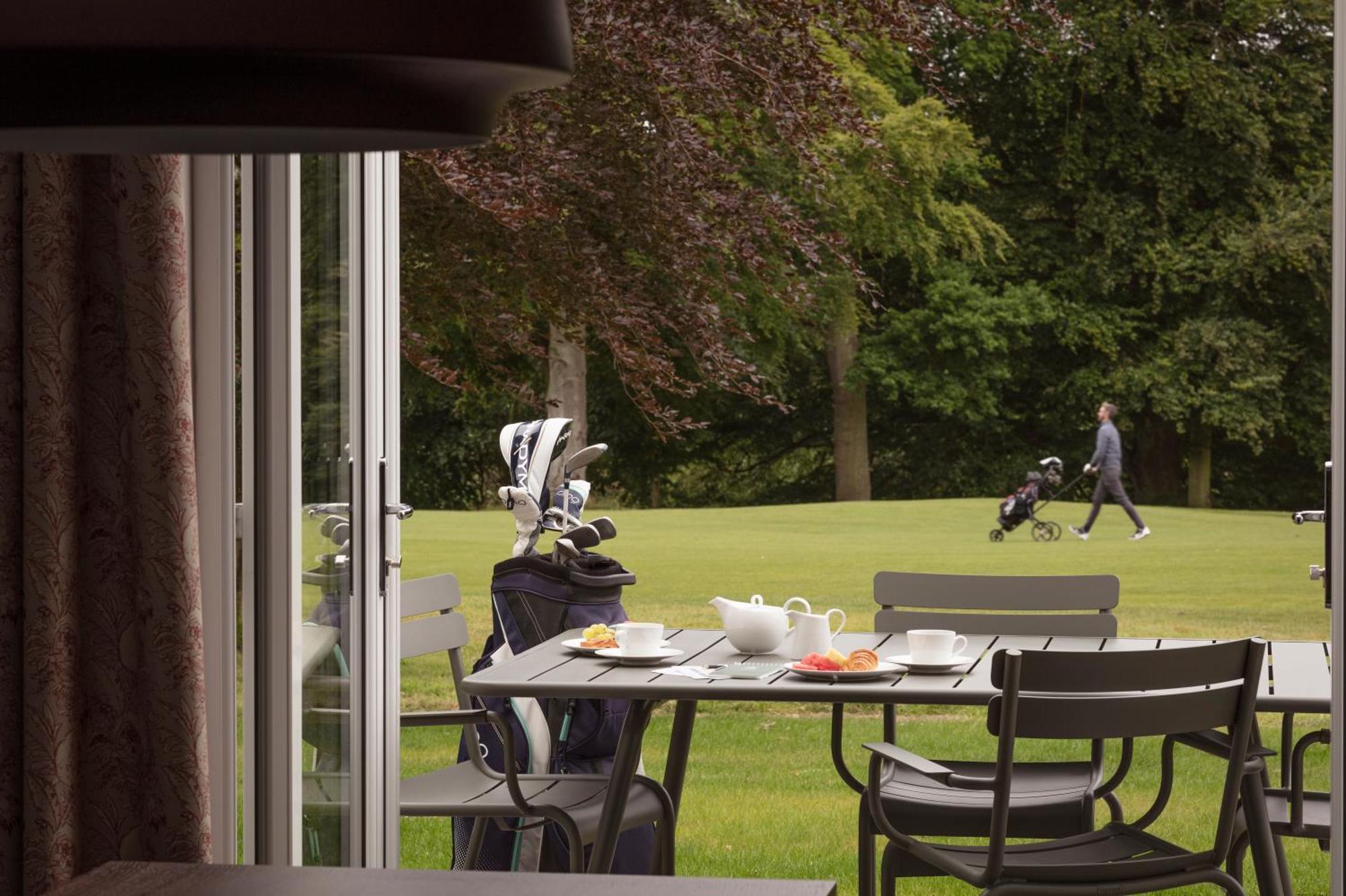 Schloss Roxburghe, Part Of Destination By Hyatt Exterior foto Golf course at the hotel
