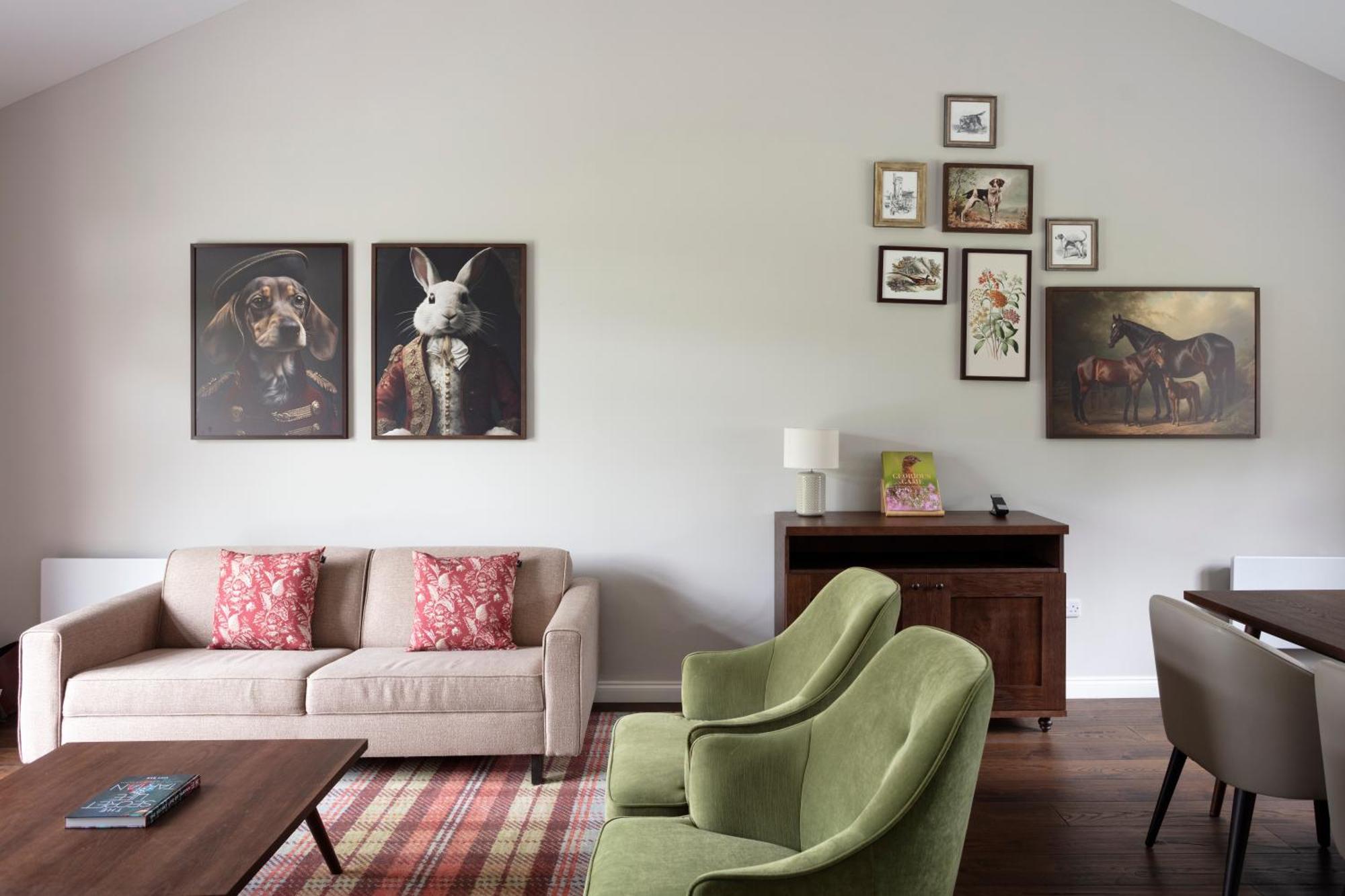 Schloss Roxburghe, Part Of Destination By Hyatt Exterior foto A living room with a sofa and two armchairs